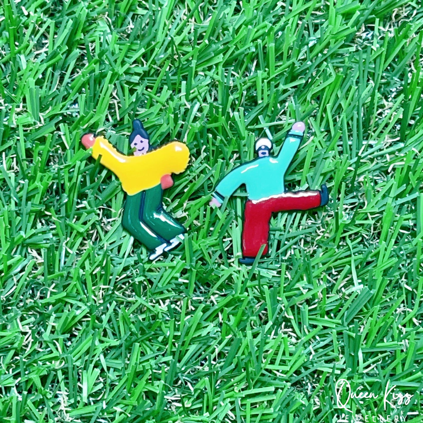 Enamelled Adorable Four Little Mate Stylish Stud Earrings for Women Men --- Dancing Buddies