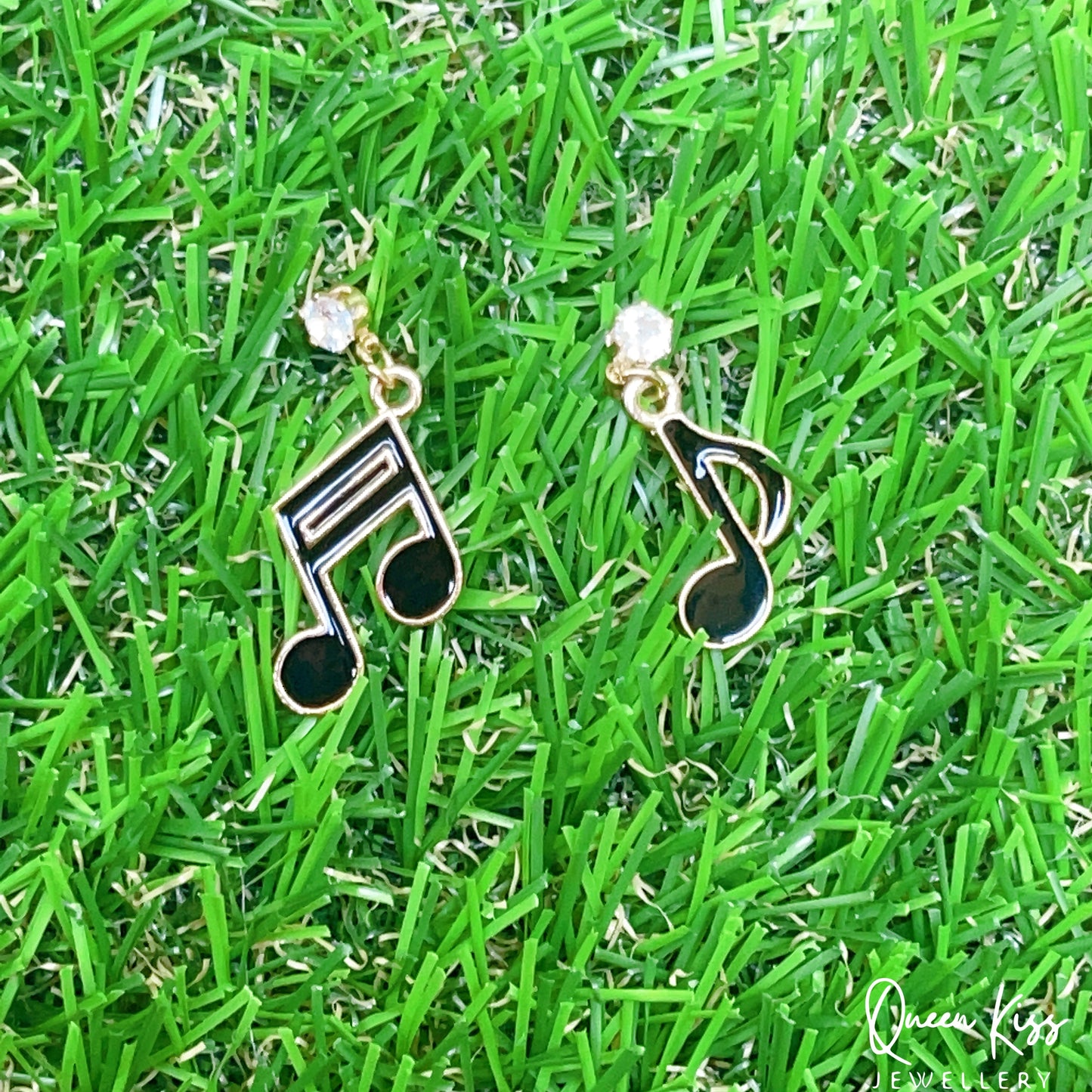 Super Cute Little Musical Note Enamelled Earrings -- Music of Love!!
