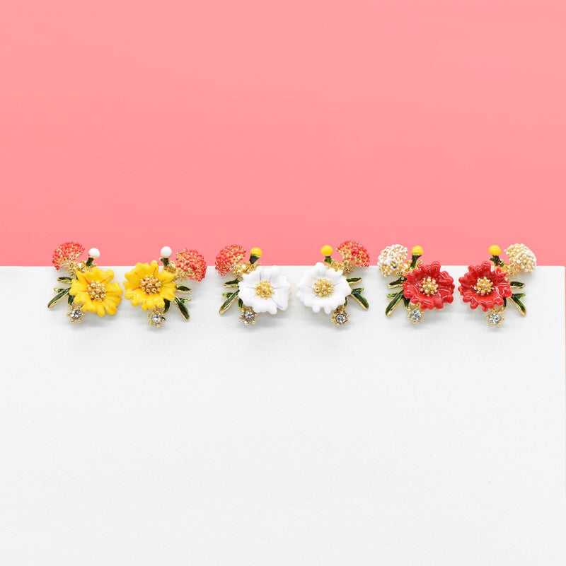 Enamel Yellow Floral Flowers Stud Earrings -- Floral Lady !!