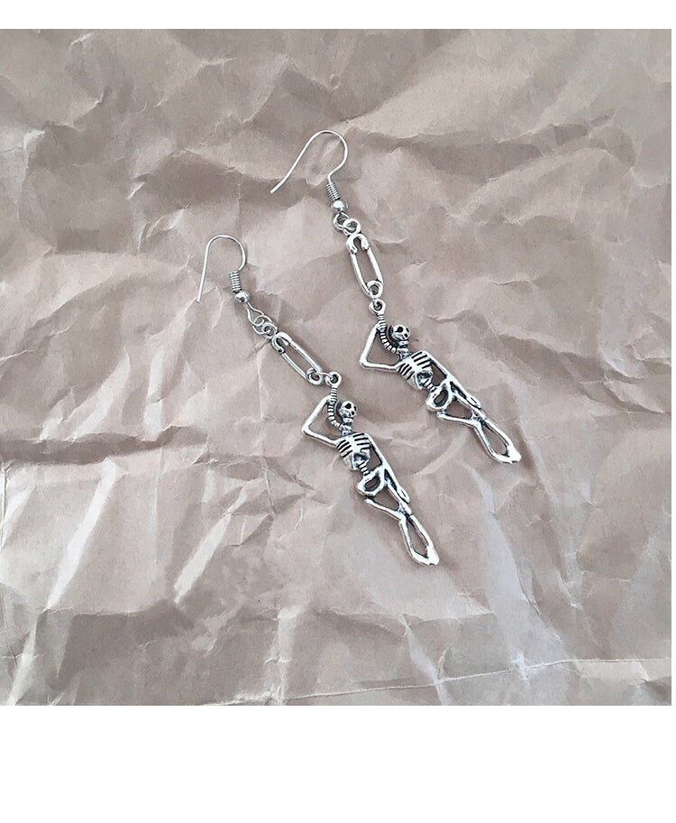 Funny Hanging Skull & Clip Silver Earring -- YOU ROCK!
