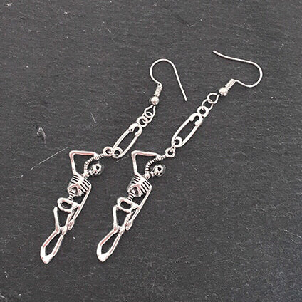Funny Hanging Skull & Clip Silver Earring -- YOU ROCK!