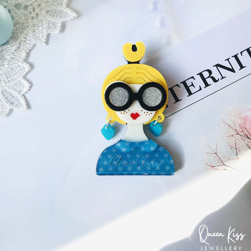Cute Adorable Good Quality Acrylic Art Work Fine Blonde Lady Brooches Artist Gift for Her, Mother, Kid, Sister, Good Friends