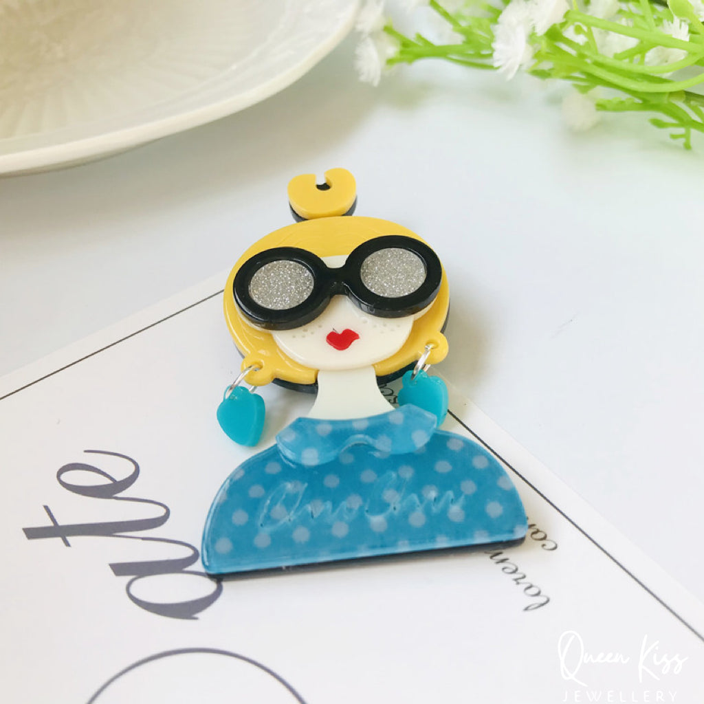 Cute Adorable Good Quality Acrylic Art Work Fine Blonde Lady Brooches Artist Gift for Her, Mother, Kid, Sister, Good Friends