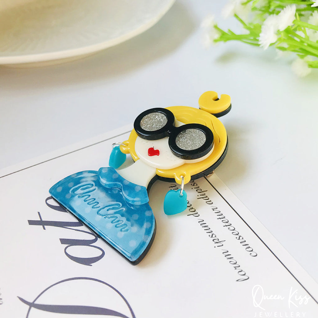 Cute Adorable Good Quality Acrylic Art Work Fine Blonde Lady Brooches Artist Gift for Her, Mother, Kid, Sister, Good Friends