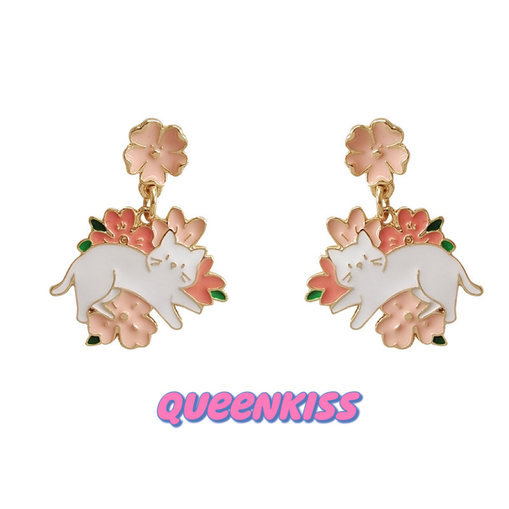Super Cute Resting Kitty in Flowers Fun Love Earrings -- Fun Time!!