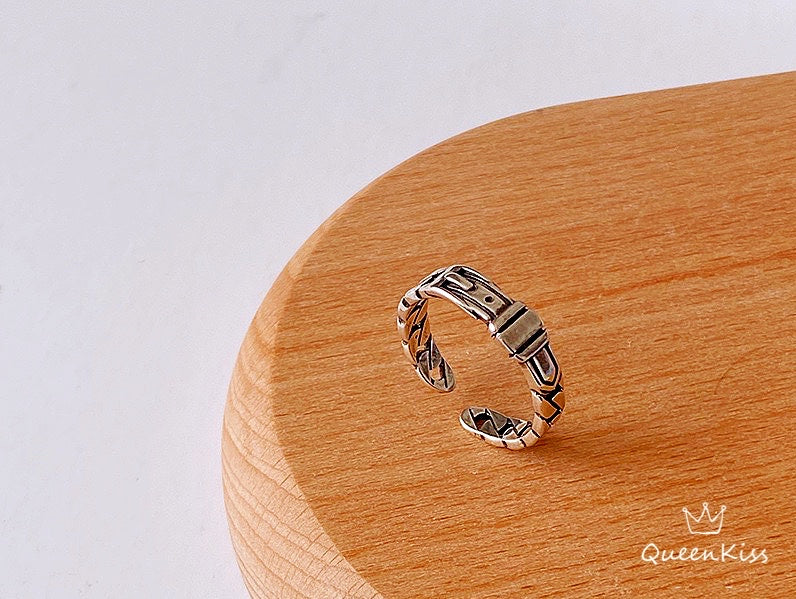 Vintage Quirky Cool Adjustable Silver Ring Belt -- Simply the Best