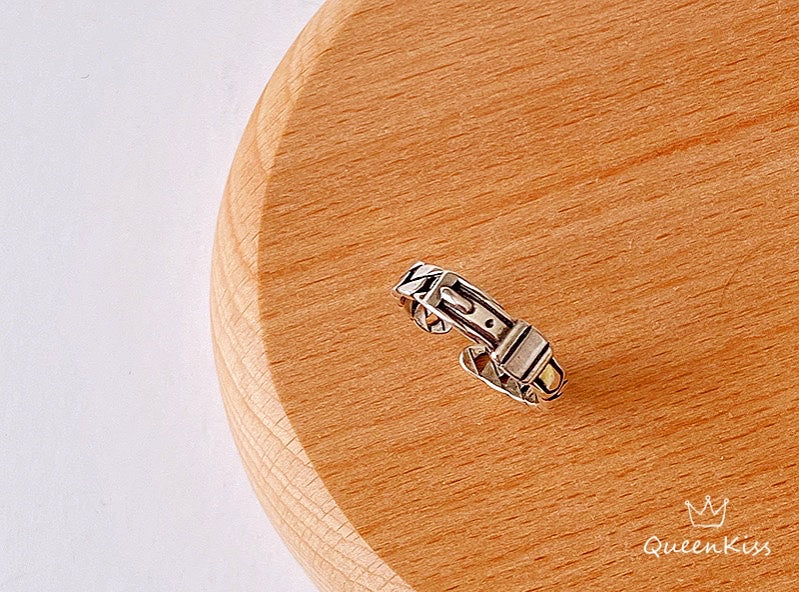 Vintage Quirky Cool Adjustable Silver Ring Belt -- Simply the Best