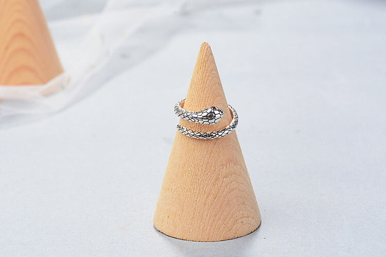 Snake Minimalist Vintage Adjustable Silver Ring -- Snakey