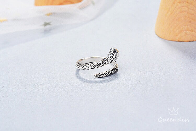 Snake Minimalist Vintage Adjustable Silver Ring -- Snakey