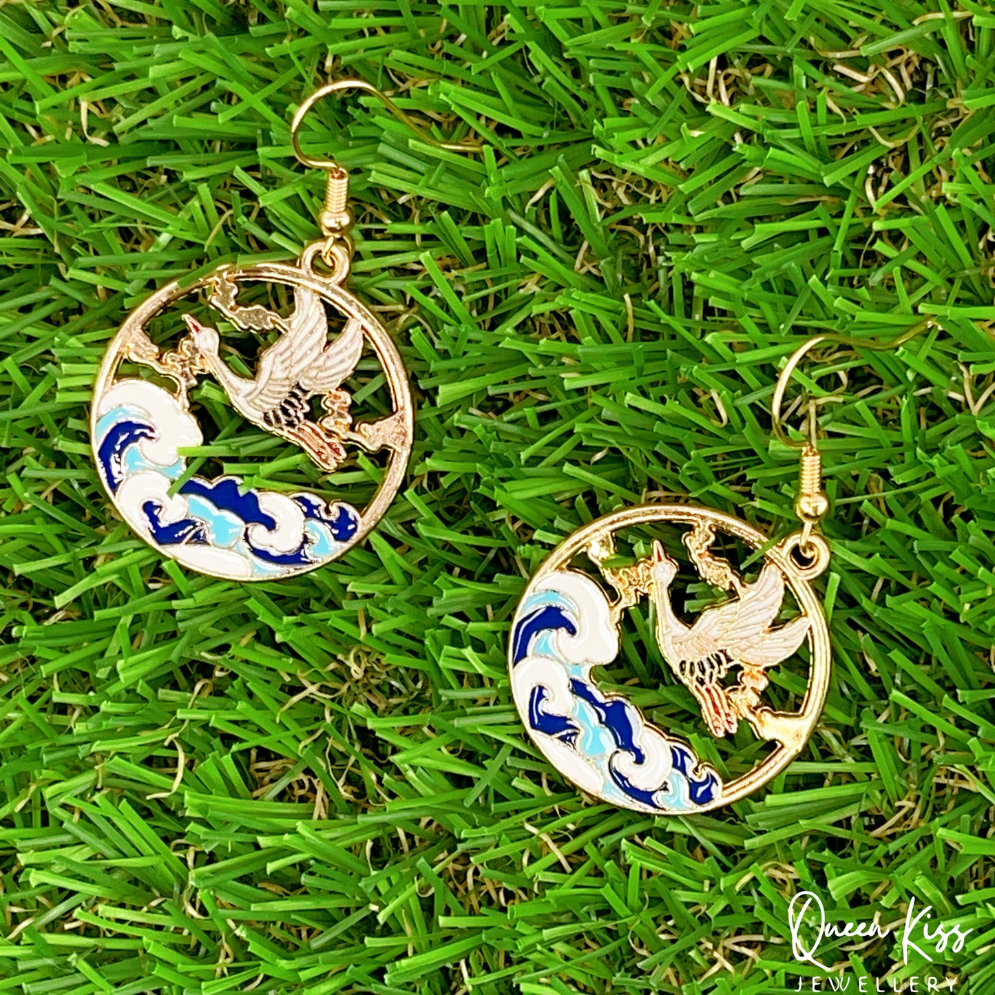 Super Cute Japanese Style Crane Flying Over Ocean Earrings -- Pretty Crane!!