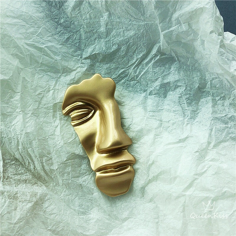 Gorgeous Brooches Gold Face Artist Gift for Her, Mother, Kid, Sister, Good Friends