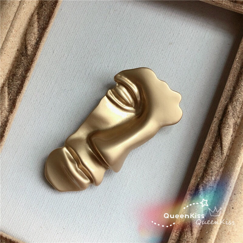 Gorgeous Brooches Gold Face Artist Gift for Her, Mother, Kid, Sister, Good Friends