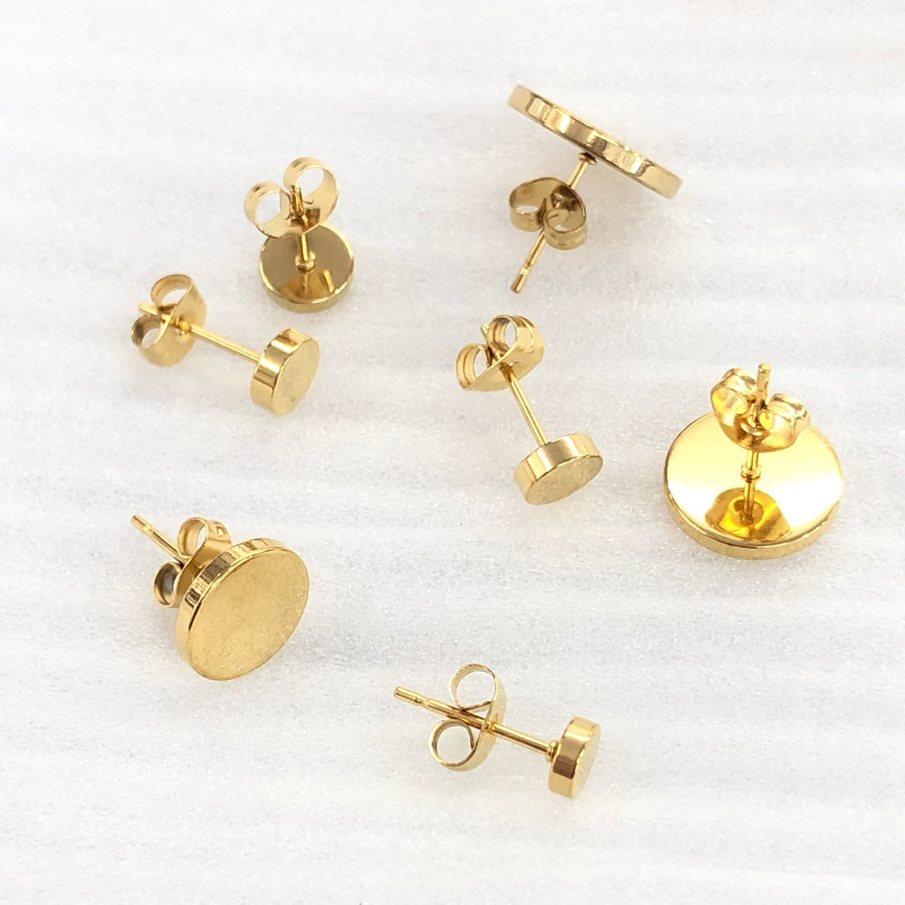 Best Seller Titanium Black Silver Earrings circle stud High Polished SurgicalSteel Screw Flat Back Round Disc for Women Men 1 Single Piece Not a Pair