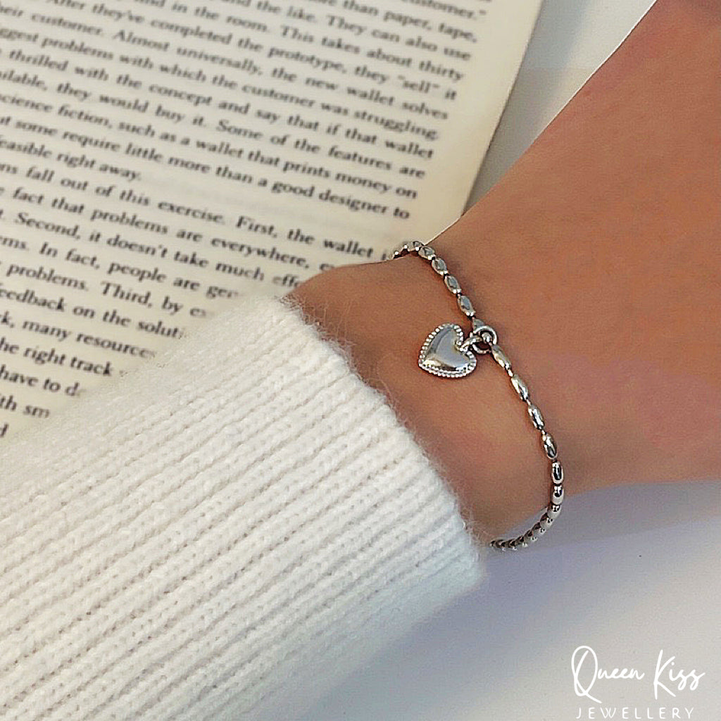 Adorable Cute Stainless Steel Silver Bracelet -- Love Making Moment!!