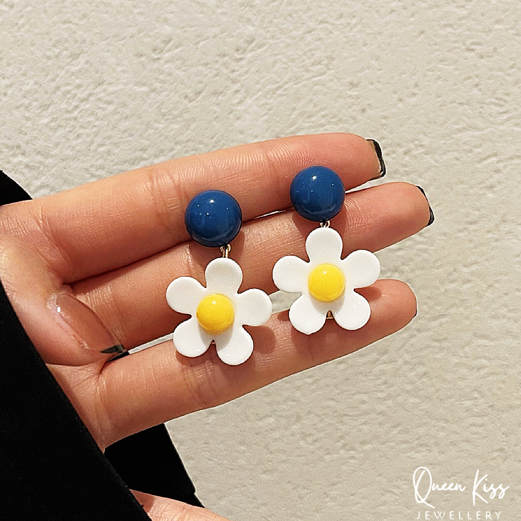 Cute Light Trendy Adorable White Flowers Blue and Yellow Earrings - White Flower!!
