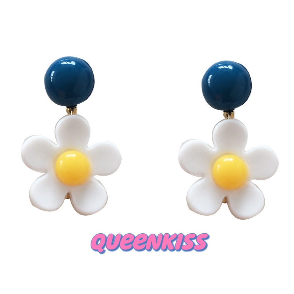 Cute Light Trendy Adorable White Flowers Blue and Yellow Earrings - White Flower!!