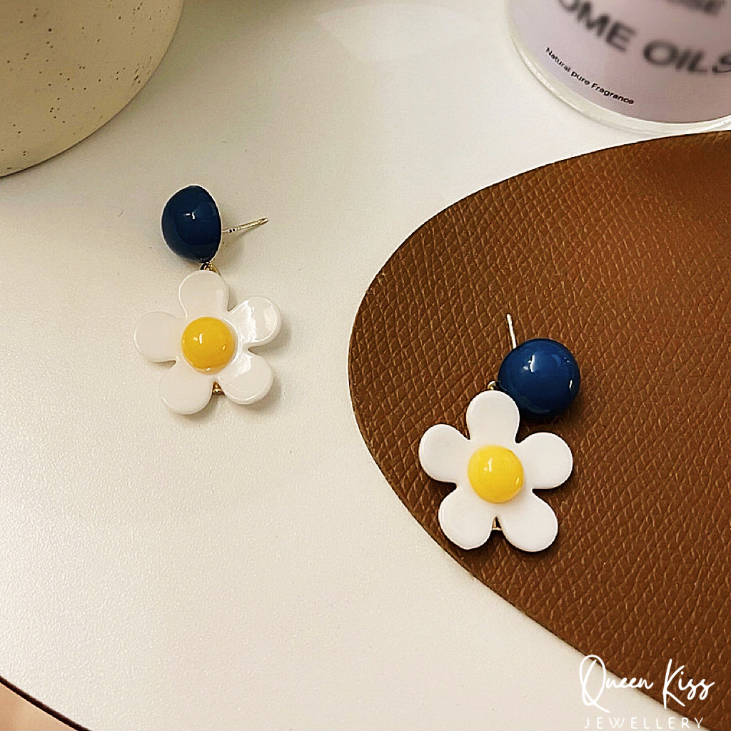 Cute Light Trendy Adorable White Flowers Blue and Yellow Earrings - White Flower!!