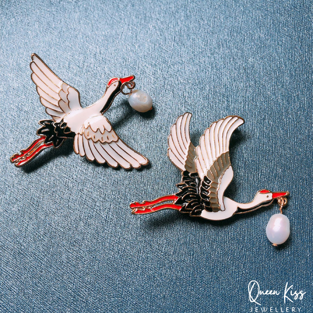 Cute Adorable Good Quality Metal Japanese Crane and Pearl Brooches Artist Gift for Her, Mother, Kid, Sister, Good Friends