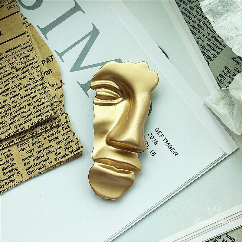 Gorgeous Brooches Gold Face Artist Gift for Her, Mother, Kid, Sister, Good Friends