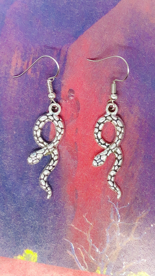 Snake Couple Silver Earrings -- Crawling Sn8!!
