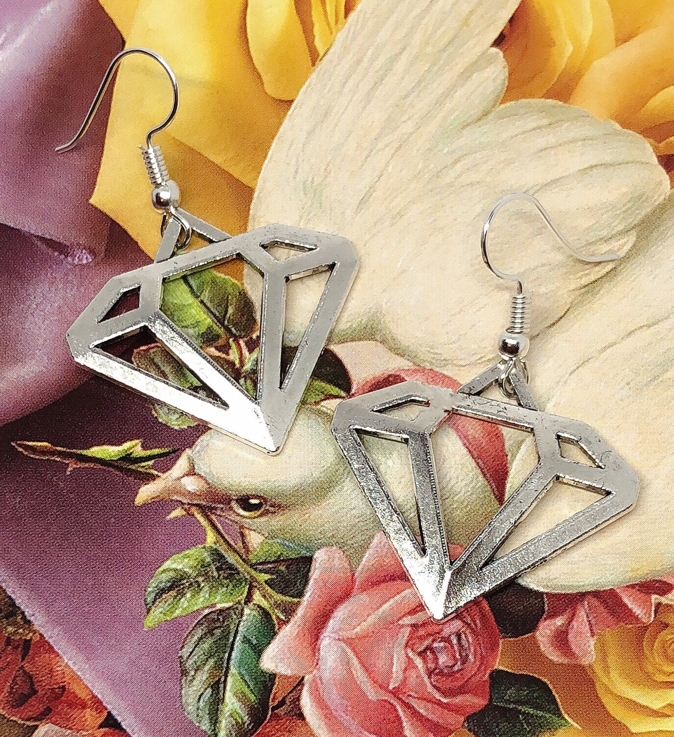 Sale!!! Cute Diamond Silver Earrings -- I'm loving it!!
