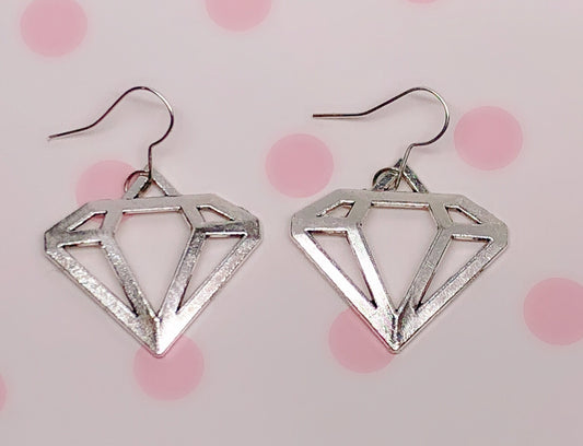 Sale!!! Cute Diamond Silver Earrings -- I'm loving it!!