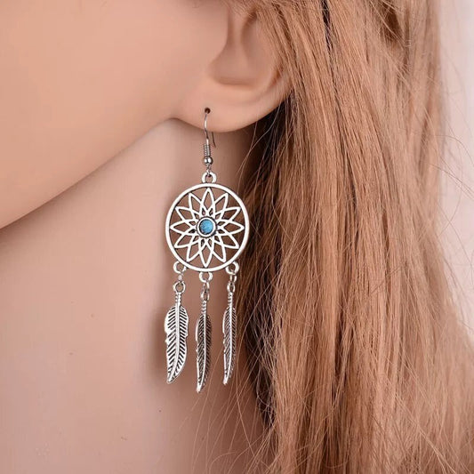 Vintage Dream Catcher Long Leaves Silver Green Earrings -- Dream Come True!!