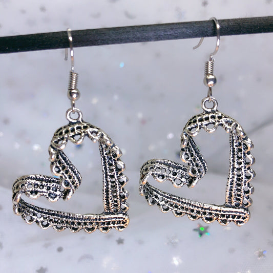 Sale!!! Lace Heart Silver Earrings -- Be wild!!