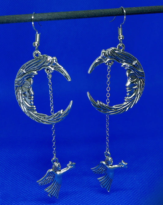 Fly me to the moon Silver Earrings - MOON OF LOVE!