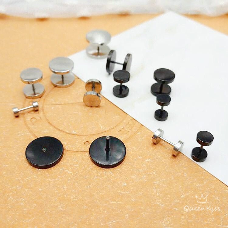 Best Seller Titanium Black Silver Earrings circle stud High Polished SurgicalSteel Screw Flat Back Round Disc for Women Men 1 Single Piece Not a Pair