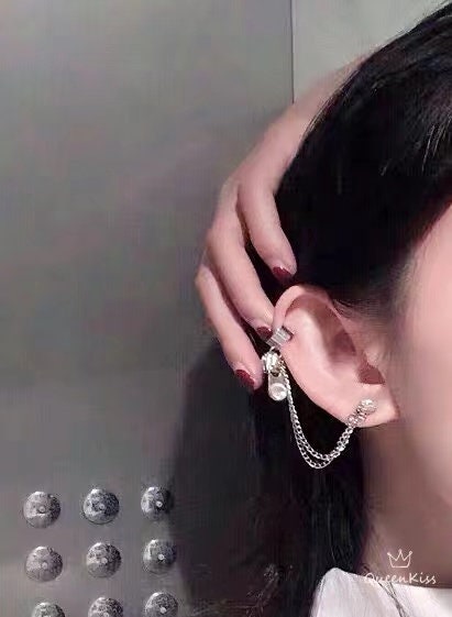 Piercing Cool Zip Silver Earrings One Single Piece Not A Pair --  Dazzling Girl in The Party!!